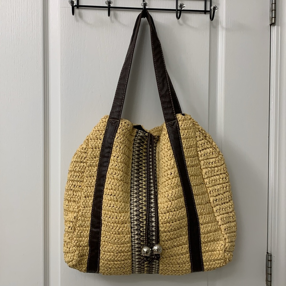 2-in-1 New York & Company Straw Convertable Bag - Picture 3 of 17